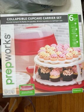 *NEW* PrepWorks Collapsible Cupcake Carrier Set - Red